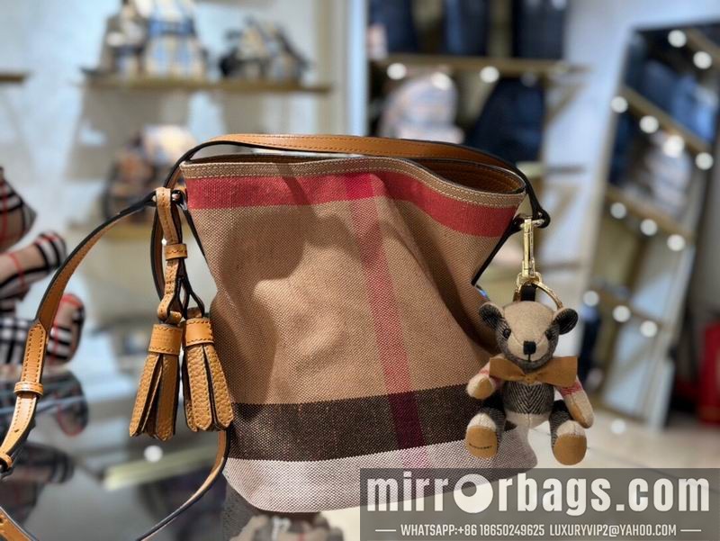 Burberry Bags 9361 24.5x17cm HQ