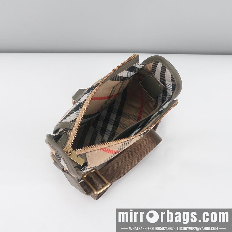 Burberry Bags 81196571 19x9x17.5cm HQ