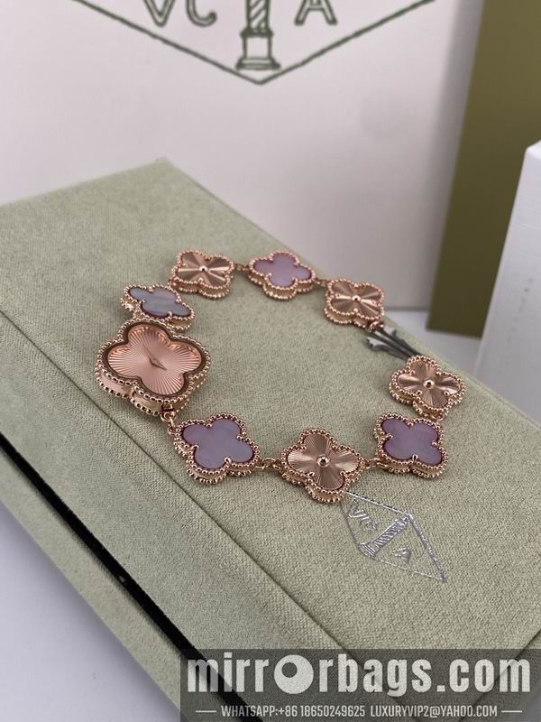 Replica Van cleef & Arpels 22.4mm 010502 Watch