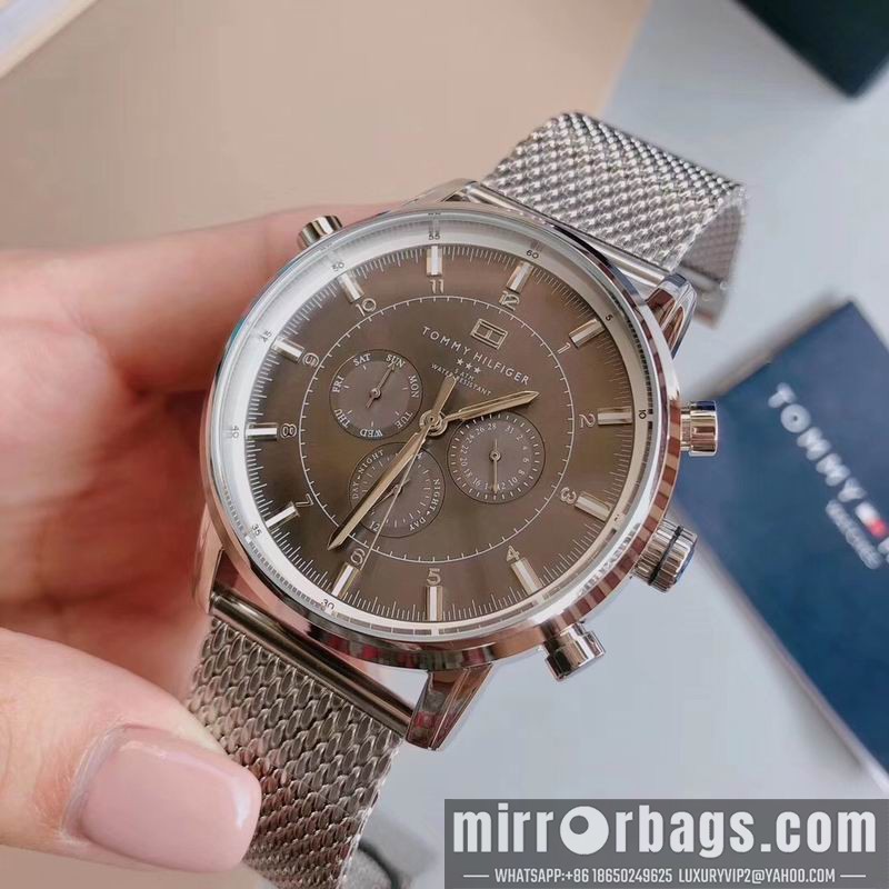 Replica Tommy 44mm 101022 Watch