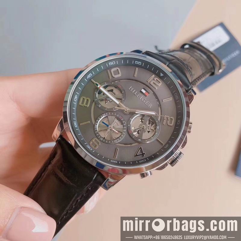 Replica Tommy 44mm 101026 Watch