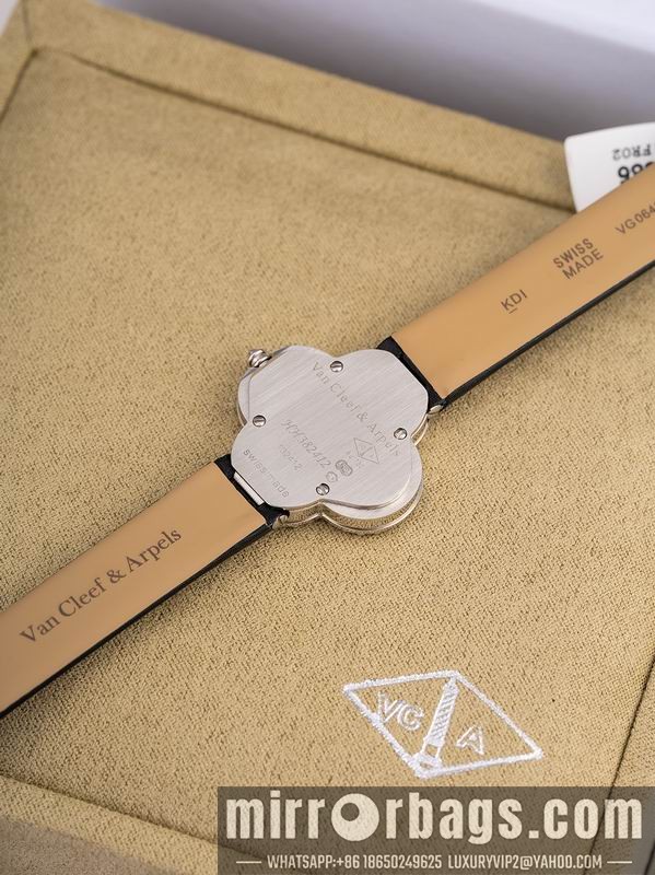 Replica Van Cleef & Arpels 29.7mm 080606 Watch