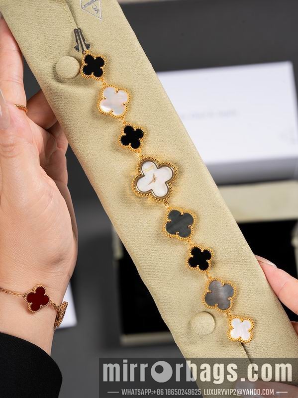 Replica Van Cleef & Arpels 27mm 080605 Watch