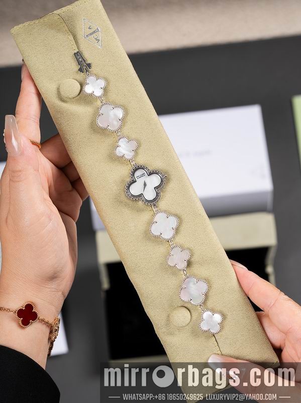 Replica Van Cleef & Arpels 27mm 080605 Watch