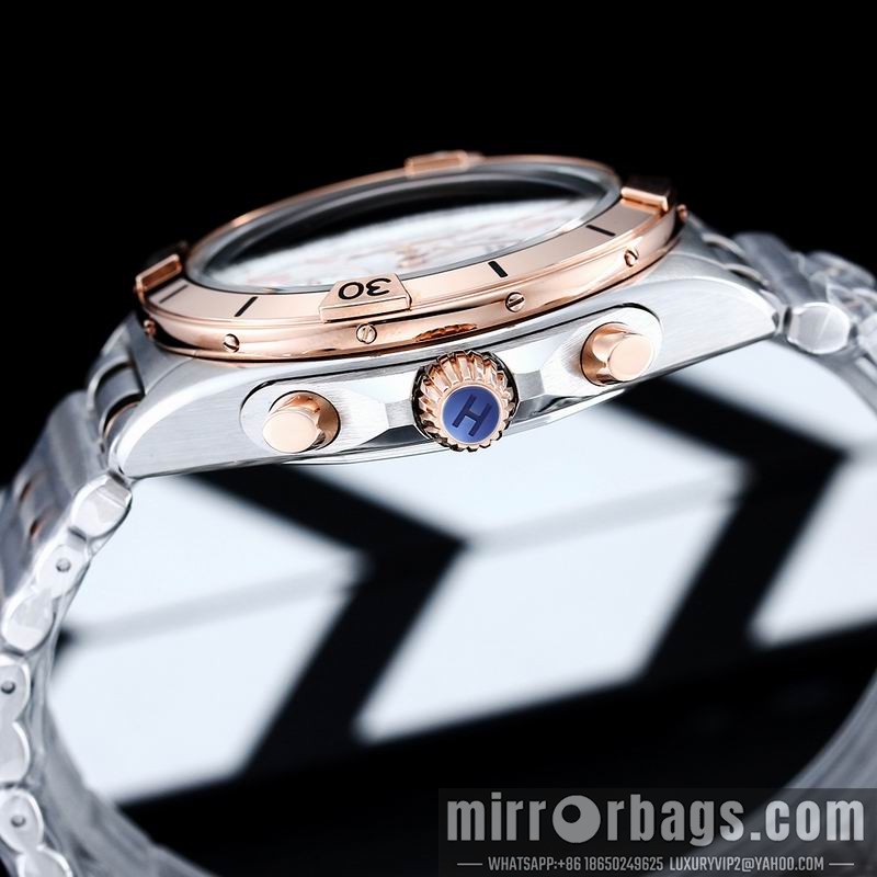 Replica Handsome Man 44mm 110908 Watch