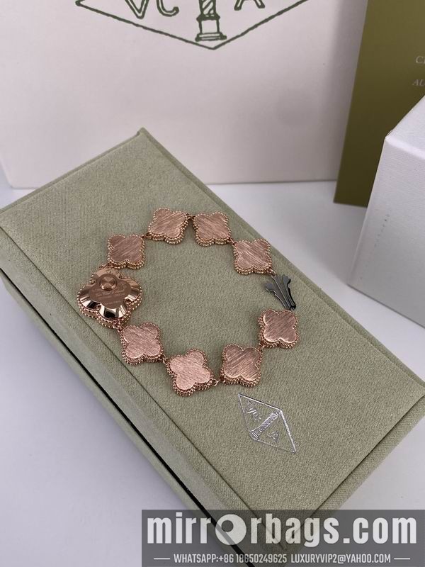 Replica Van cleef & Arpels 22.4mm 010502 Watch