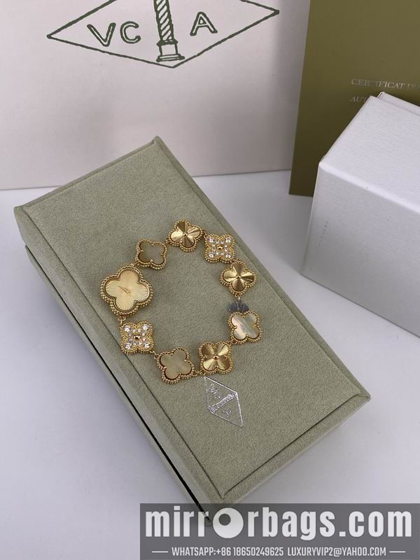 Replica Van cleef & Arpels 22.4mm 010502 Watch