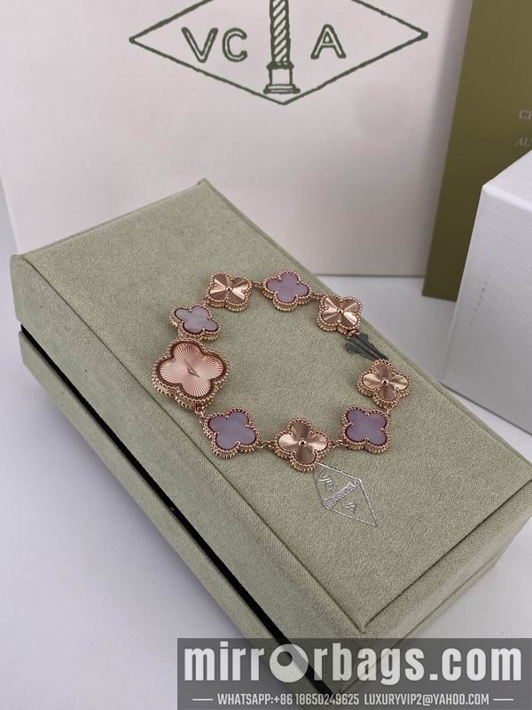 Replica Van cleef & Arpels 22.4mm 010502 Watch