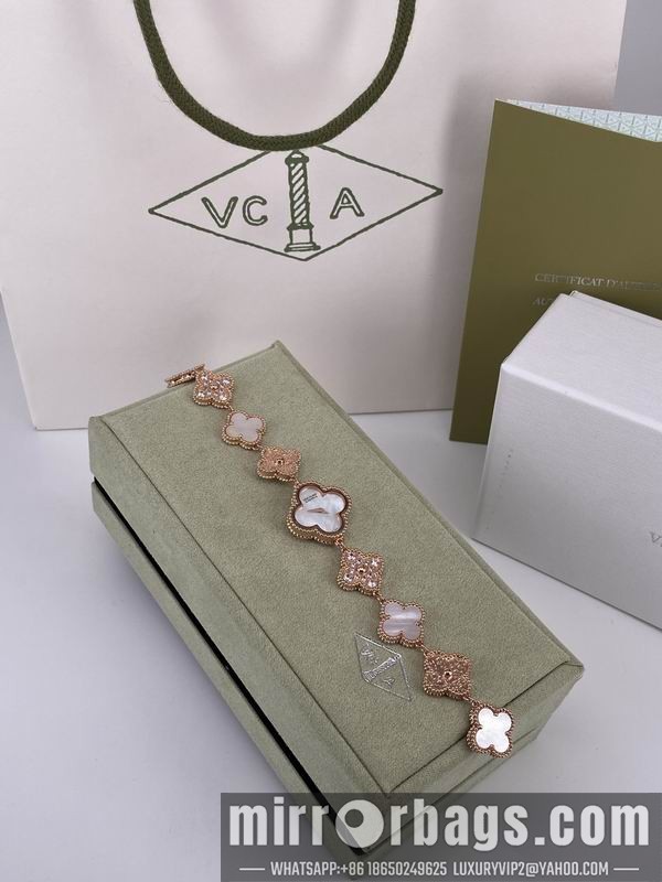 Replica Van cleef & Arpels 22.4mm 010502 Watch