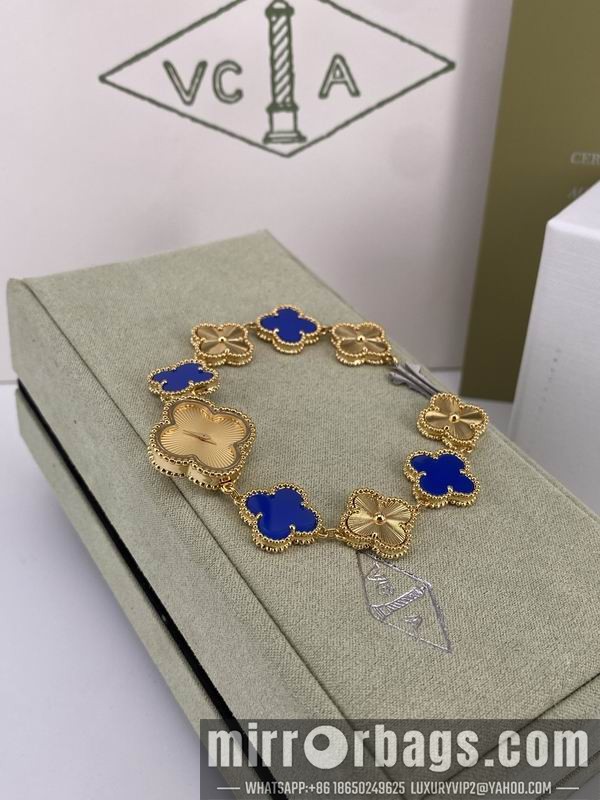 Replica Van cleef & Arpels 22.4mm 010502 Watch