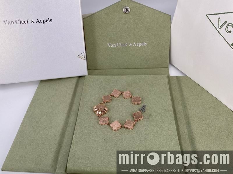 Replica Van cleef & Arpels 22.4mm 010502 Watch