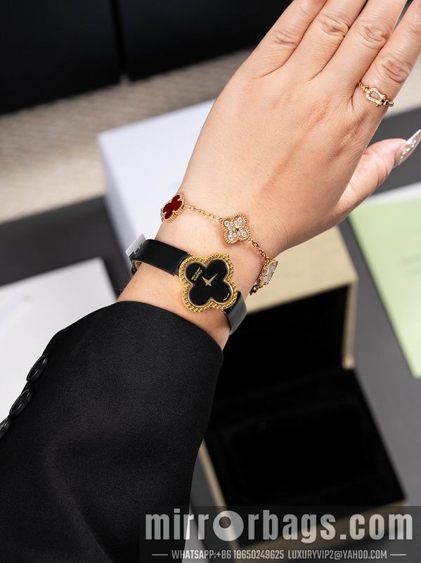 Replica Van Cleef & Arpels 29.7mm 080606 Watch