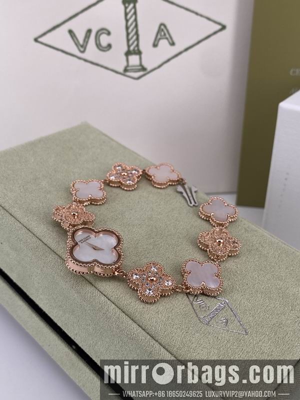 Replica Van cleef & Arpels 22.4mm 010502 Watch