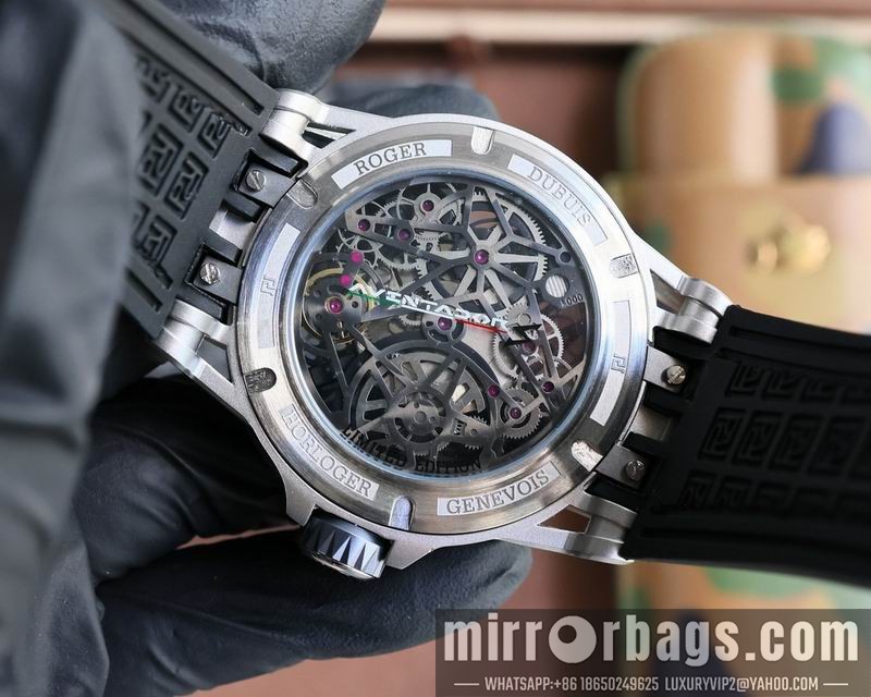 Replica Roger Dubuis 46mm 090411 Watch