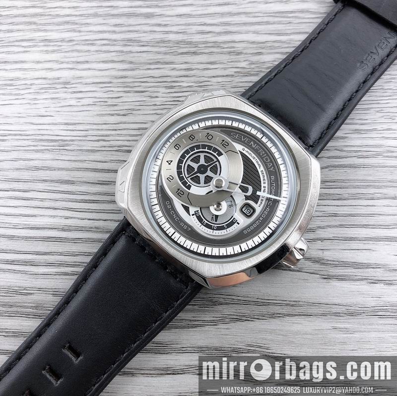 Replica Seven Friday 44.3X49.7mm 090460 Watch