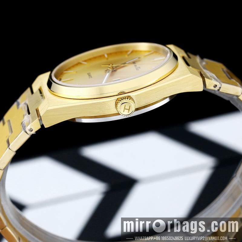 Replica Handsome Man 40mm 110907 Watch