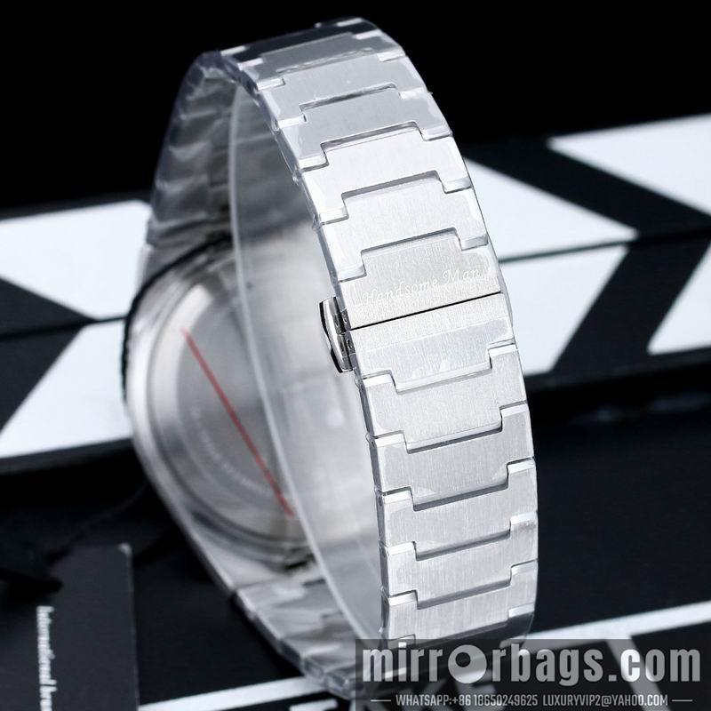 Replica Handsome Man 40mm 110906 Watch