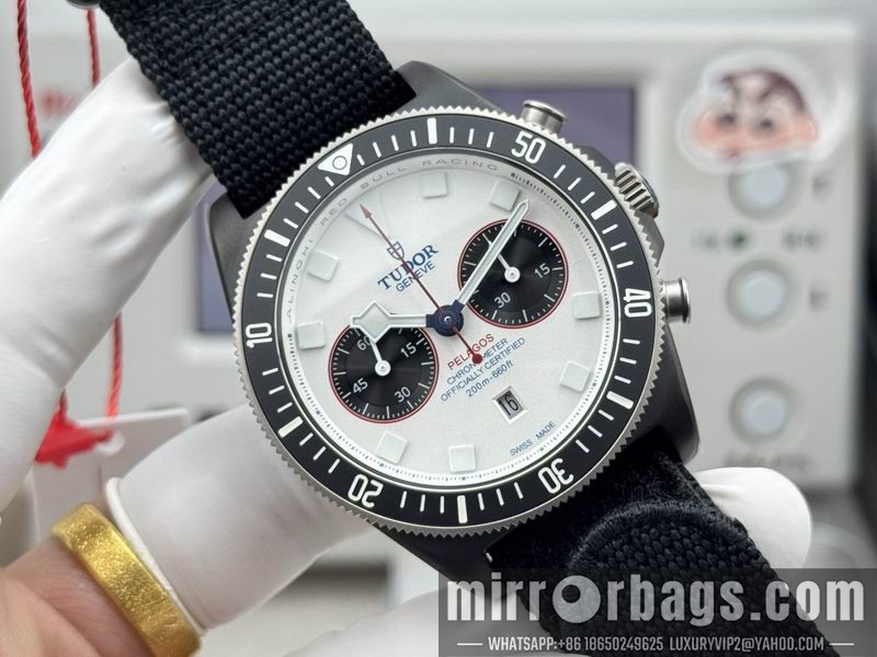 Replica Tudor 43mm 010531 Watch
