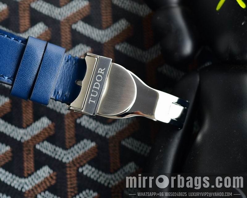 Replica Tudor 42mm 050725 Watch