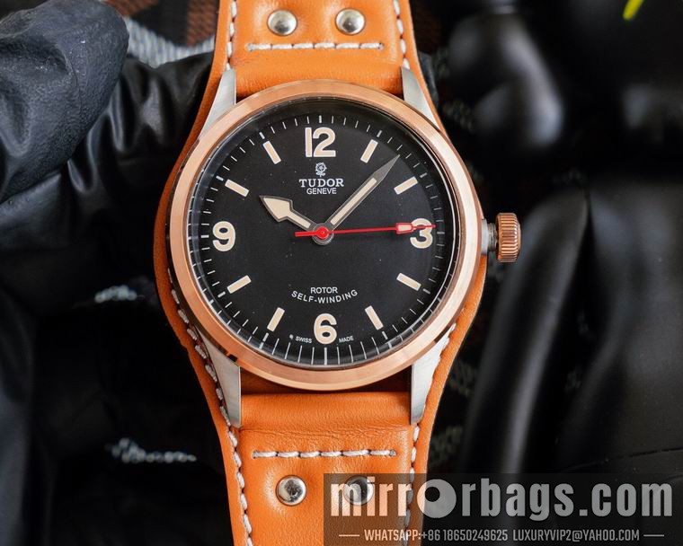 Replica Tudor 42mm men M01 Watch