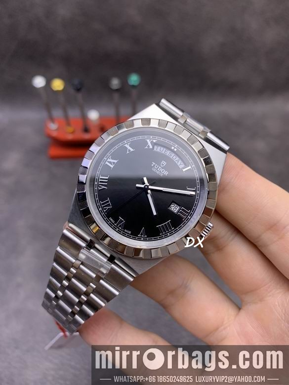 Replica Tudor 41mm 10nms66 Watch