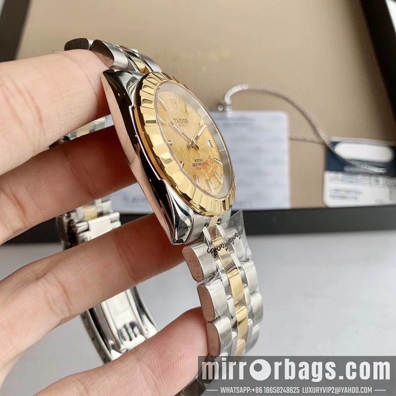 Replica Tudor watch 072435 Watch