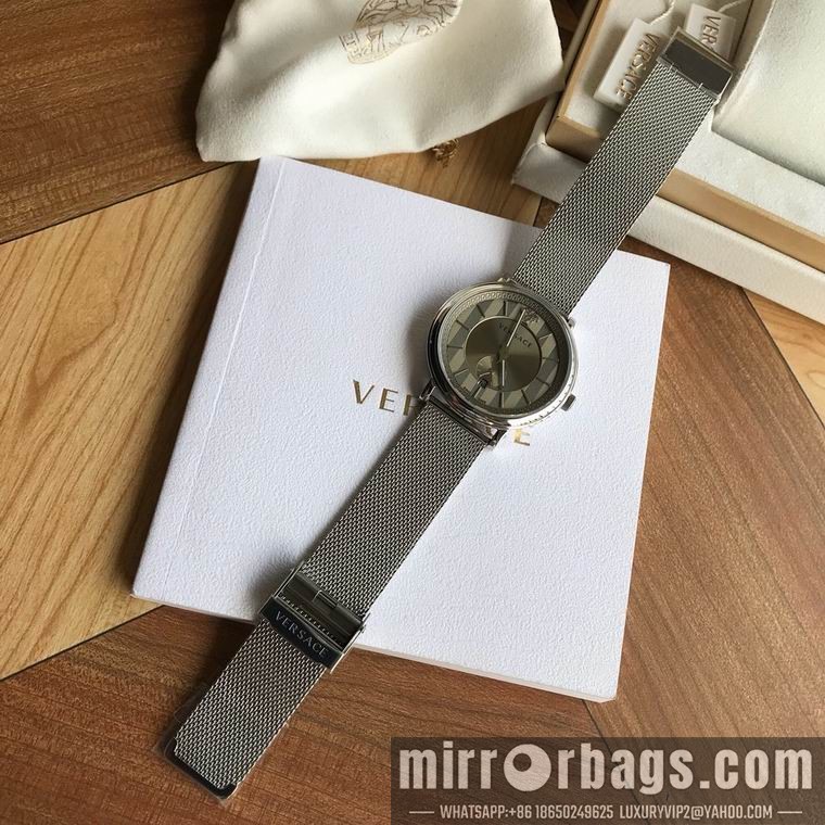 Replica Versace men 42mm M04 Watch