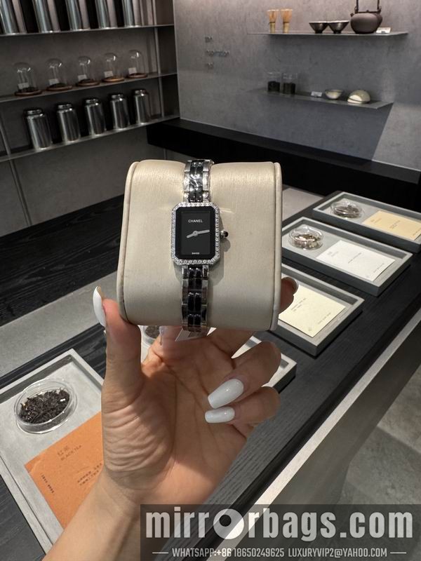Replica Chanel 21X26mm 101516 Watch