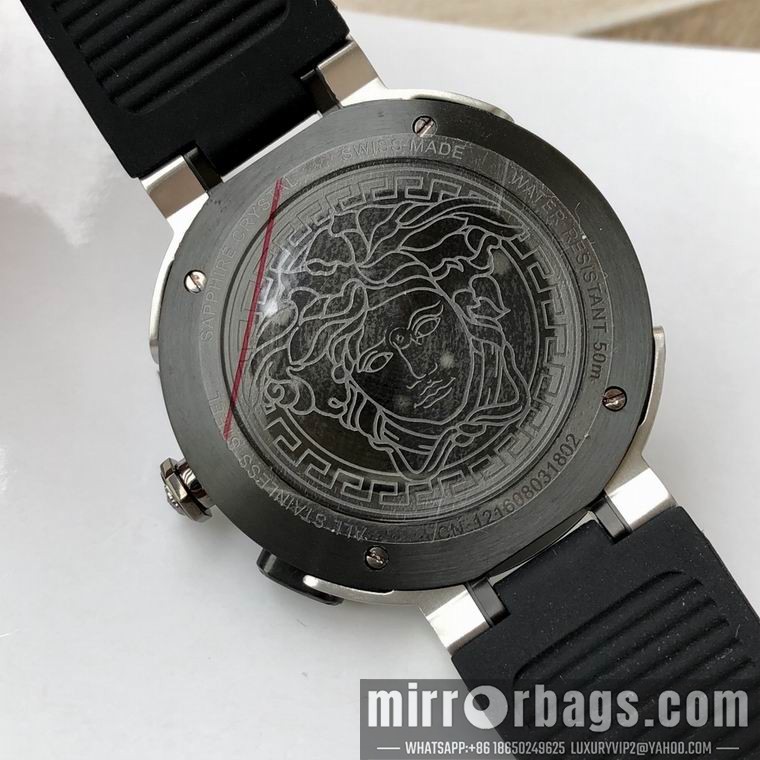 Replica Versace men 44mm M05 Watch