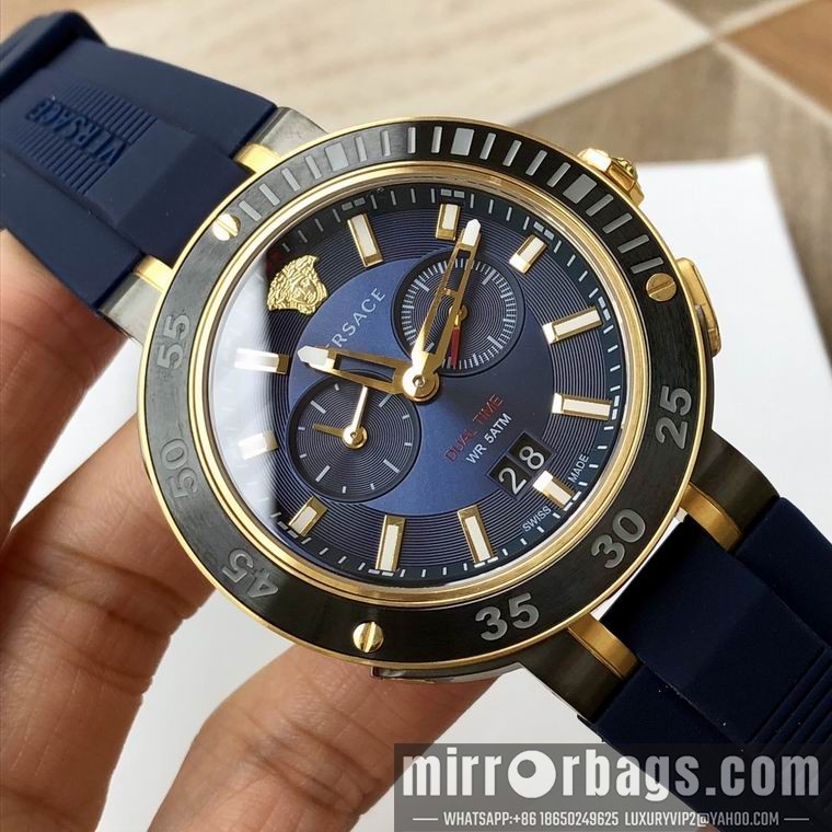 Replica Versace men 44mm M05 Watch