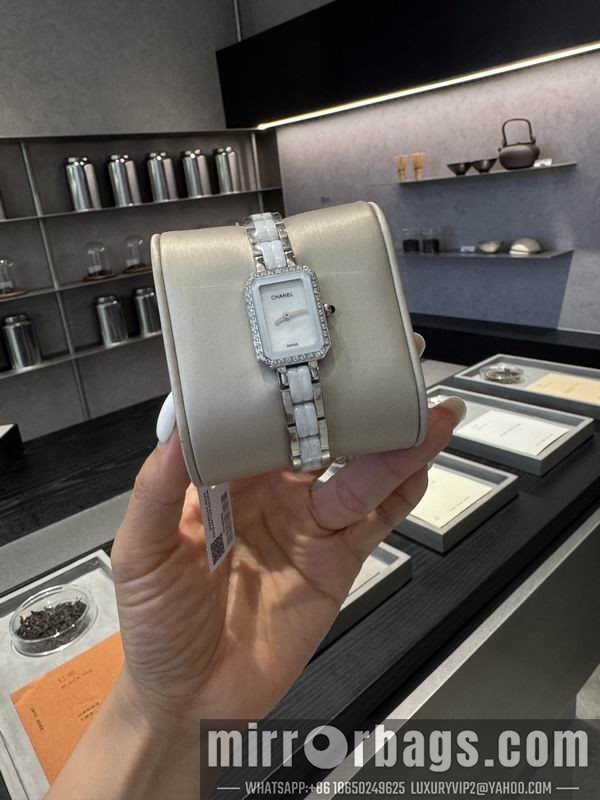 Replica Chanel 21X26mm 101516 Watch
