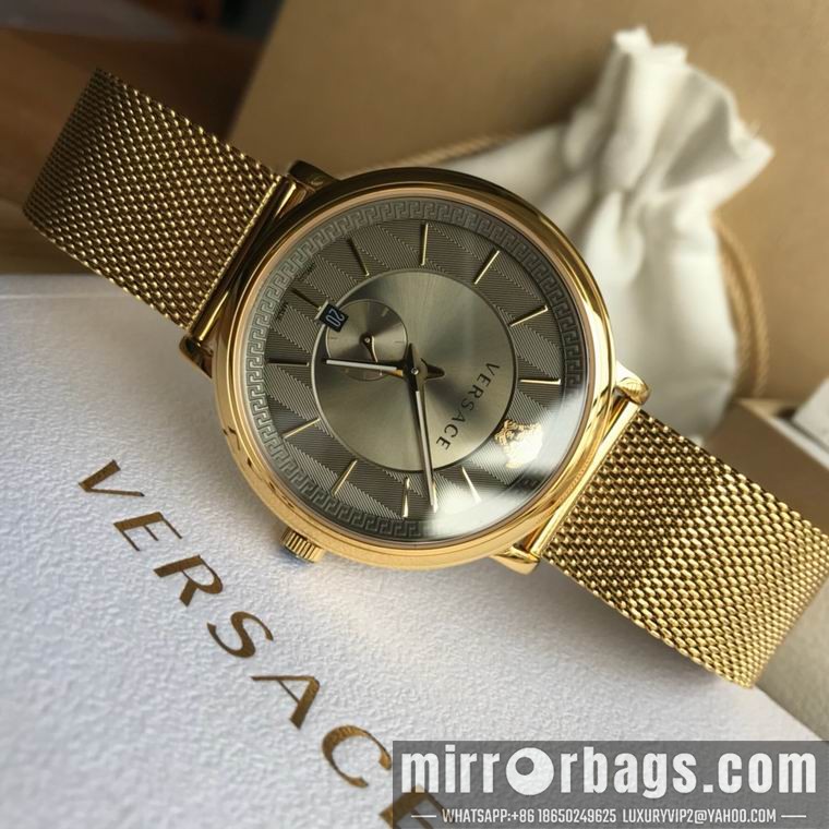 Replica Versace men 42mm M04 Watch