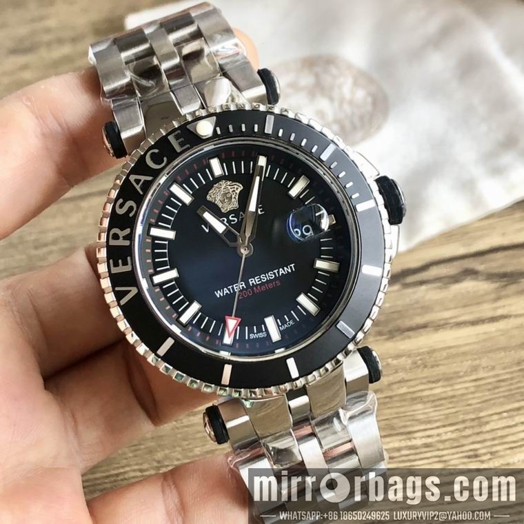Replica Versace men 46mm M03 Watch