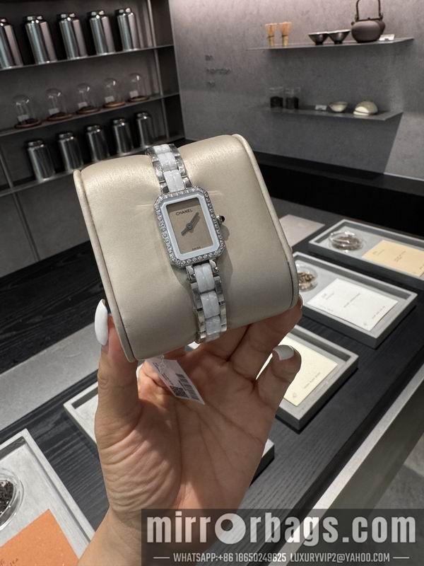 Replica Chanel 21X26mm 101516 Watch
