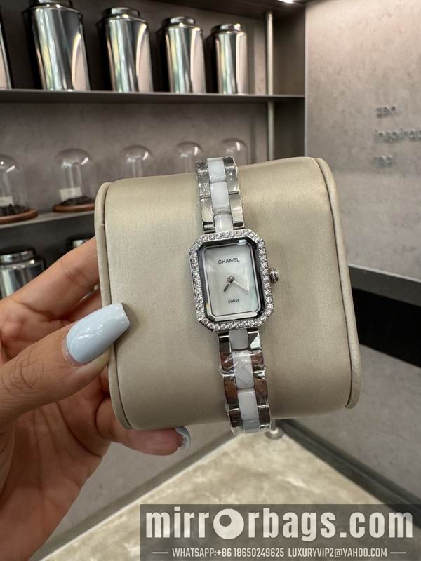 Replica Chanel 21X26mm 101440 Watch