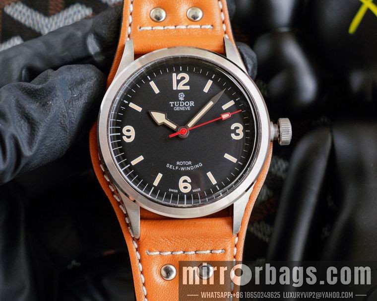 Replica Tudor 42mm men M01 Watch