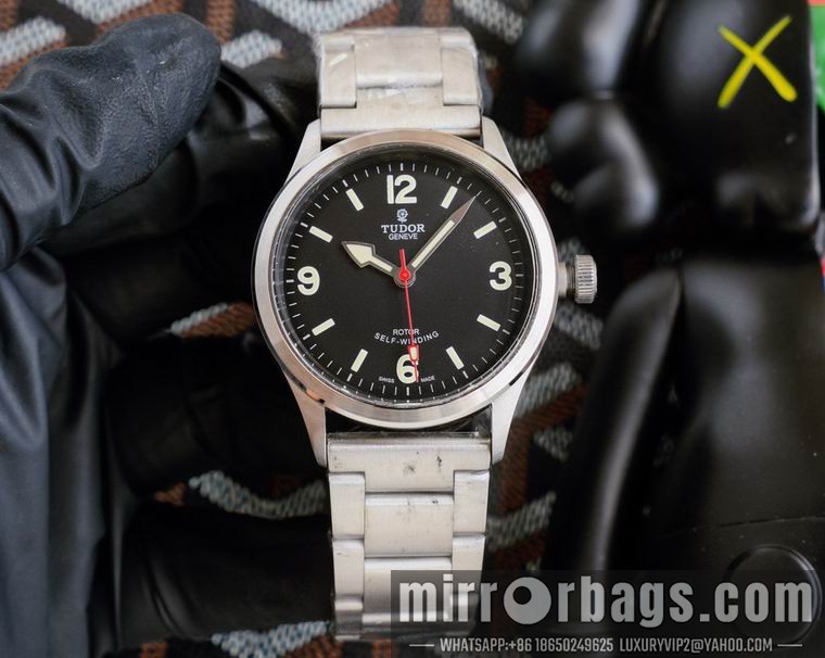 Replica Tudor 42mm men M02 Watch