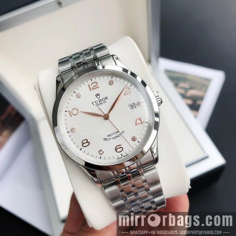 Replica Tudor men watch 110402 Watch