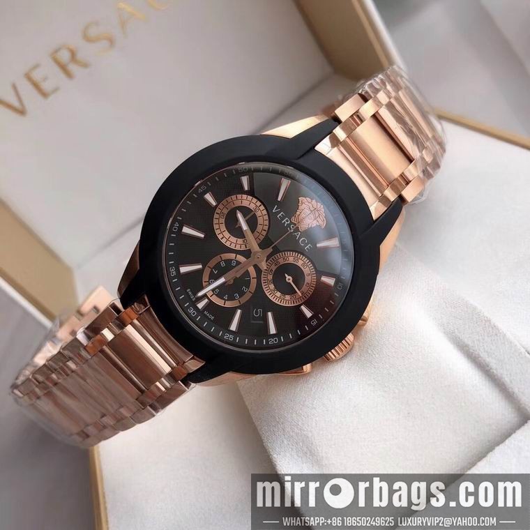 Replica Versace men 42mm M06 Watch