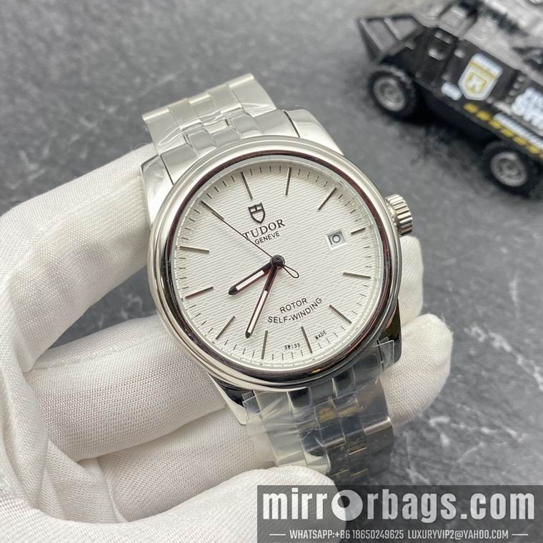 Replica Tudor men 40mm M08 Watch