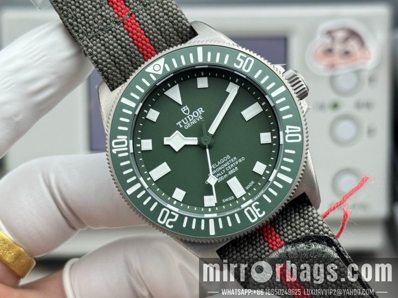 Replica Tudor 42mm 040911 Watch