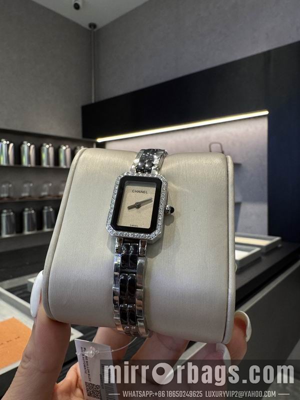 Replica Chanel 21X26mm 101516 Watch