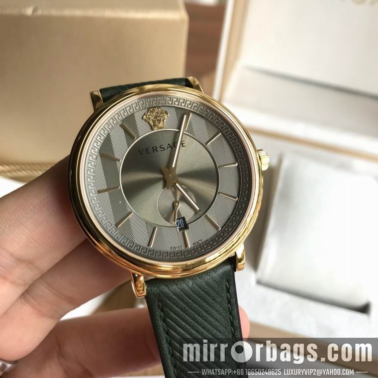 Replica Versace men 42mm M04 Watch