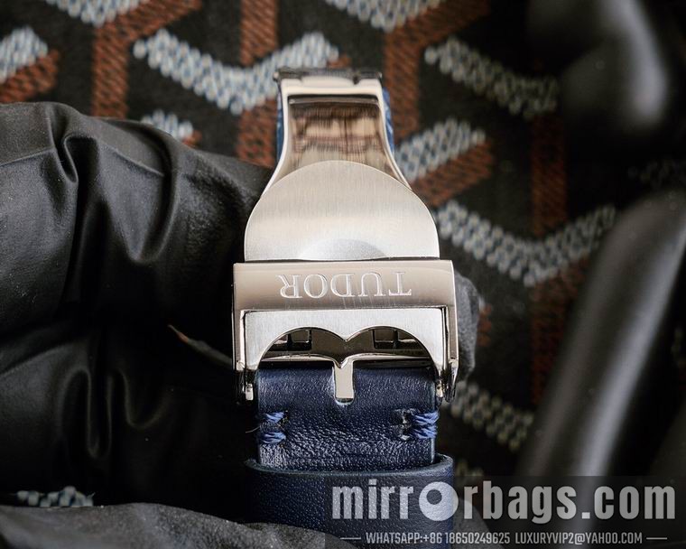 Replica Tudor men 42mm M10 Watch
