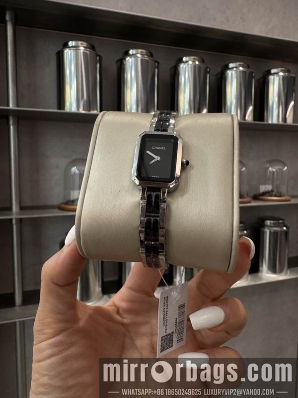 Replica Chanel 21X26mm 101515 Watch