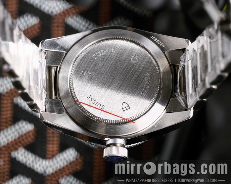 Replica Tudor men 42mm M12 Watch
