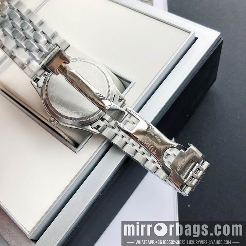 Replica Tudor men watch 110402 Watch