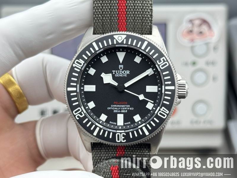 Replica Tudor 42mm 040911 Watch