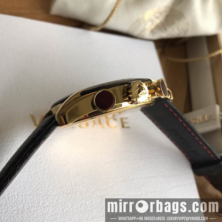 Replica Versace men 43mm M02 Watch