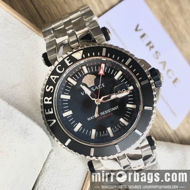 Replica Versace men 46mm M03 Watch